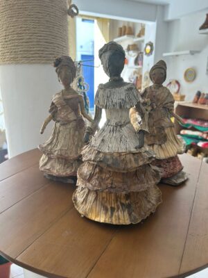 Baianas em papel machê